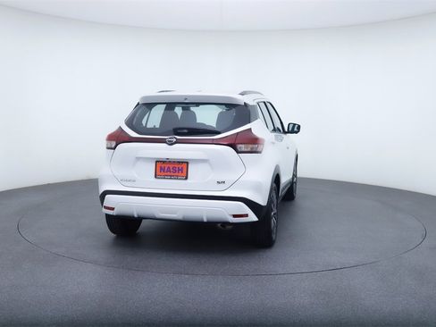 Used 2024 Nissan Kicks SR image 6