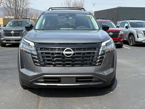 New 2026 Nissan Pathfinder SV image 4