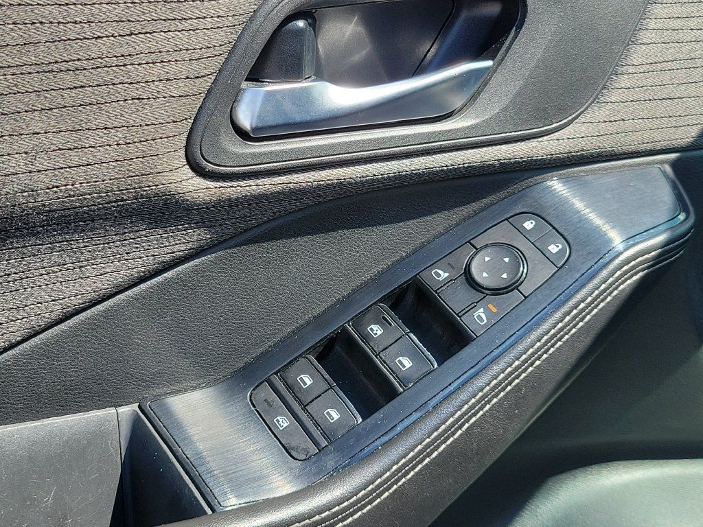 Certified 2021 Nissan Rogue SV FWD image 15