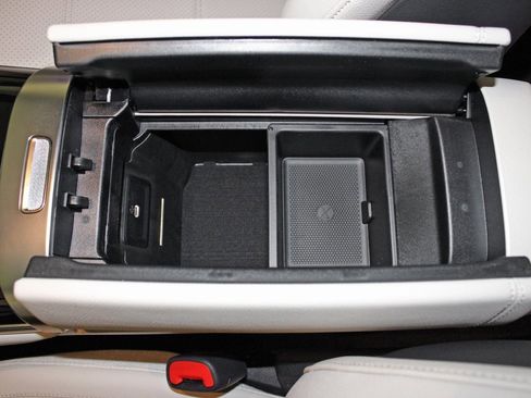 Certified 2025 Mercedes-Benz GLC 300 4MATIC image 26