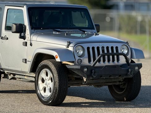 Used 2014 Jeep Wrangler Sahara w/ Dual Top Group AWD/4WD image 15