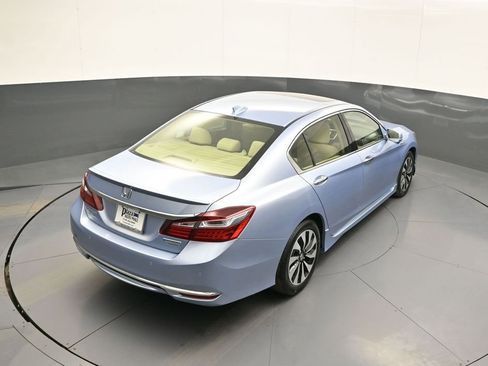 Certified 2017 Honda Accord Touring image 37