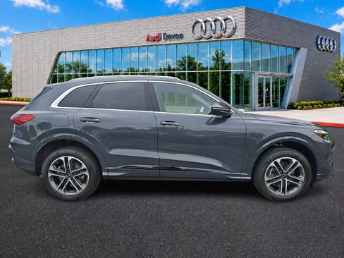 Used 2025 Audi Q5 Premium w/ Convenience Package AWD/4WD image 7