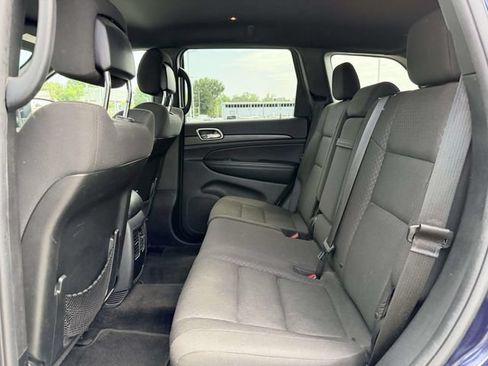 Used 2018 Jeep Grand Cherokee Laredo AWD/4WD image 13