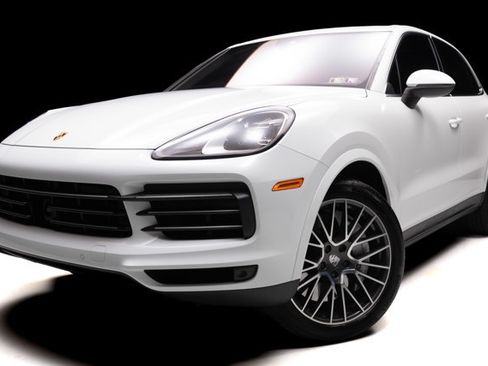 Used 2021 Porsche Cayenne AWD/4WD image 1