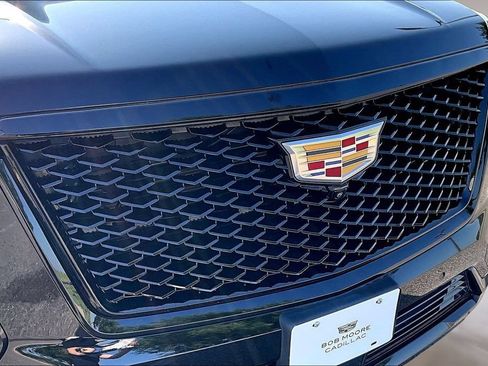 Used 2025 Cadillac Escalade Sport Platinum w/ LPO, Floor Liner Package AWD/4WD image 31