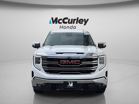 Used 2024 GMC Sierra 1500 SLT AWD/4WD image 7