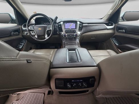 Used 2020 Chevrolet Suburban Premier AWD/4WD image 7