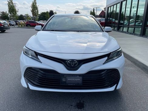 Used 2019 Toyota Camry LE FWD image 2