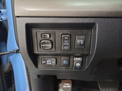 Used 2019 Toyota Tundra SR5 w/ TRD Sport Package AWD/4WD image 26