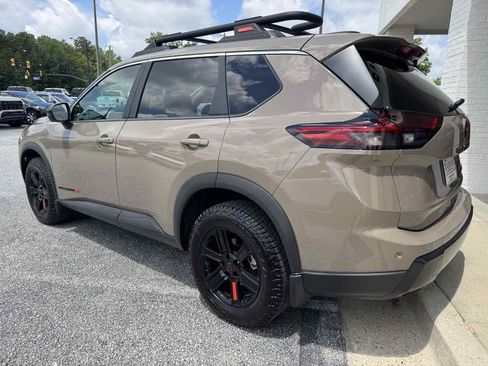Used 2025 Nissan Rogue SV w/ Rock Creek Premium Package AWD/4WD image 43