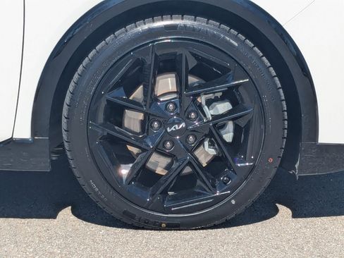 Certified 2025 Kia K4 GT-Line Turbo image 11