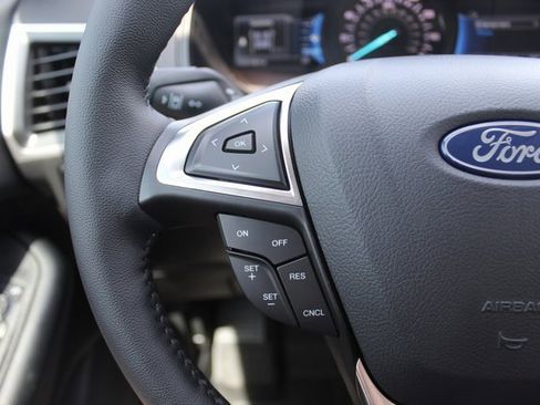 New 2024 Ford Edge SEL w/ Convenience Package image 17