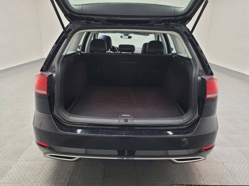 Used 2019 Volkswagen Golf SE FWD image 29