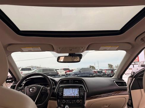 Used 2016 Nissan Maxima Platinum image 25