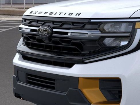New 2026 Ford Expedition Tremor image 17
