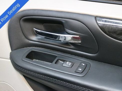Used 2017 Dodge Grand Caravan SE w/ Power Window Group FWD image 9