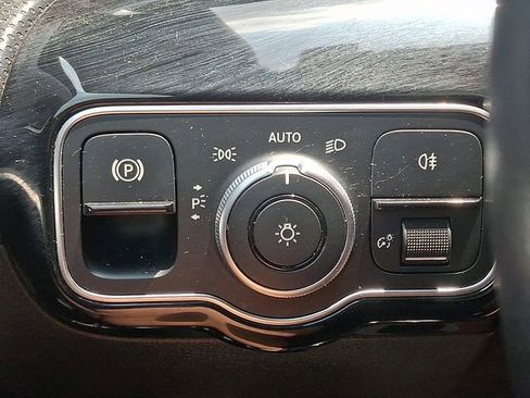 Used 2020 Mercedes-Benz A 220 w/ Premium Package image 29