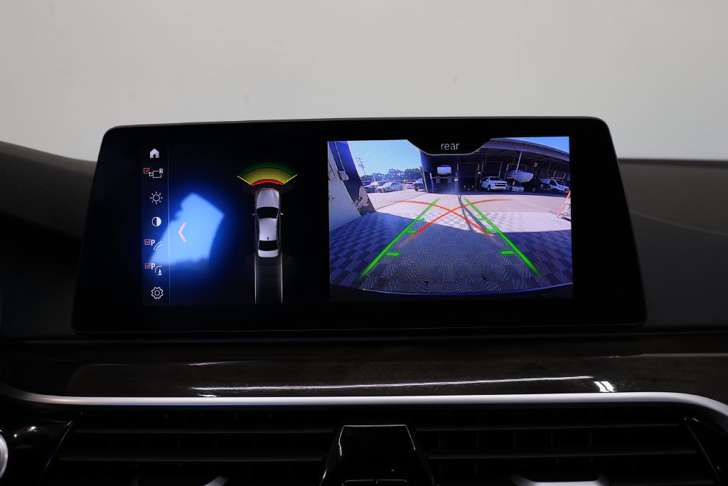 Used 2019 BMW 540i w/ Convenience Package RWD image 28