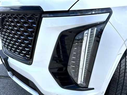 Certified 2025 Cadillac Escalade ESV Premium Luxury w/ Touring Package AWD/4WD image 26