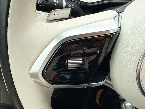 Used 2023 Jaguar XF SE image 36