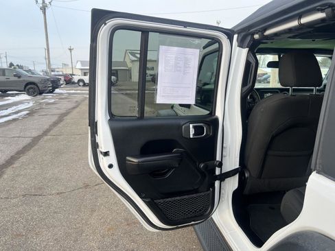 Used 2019 Jeep Wrangler Unlimited Sport image 22