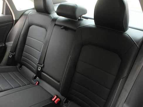 Used 2024 Volkswagen Jetta SE image 17