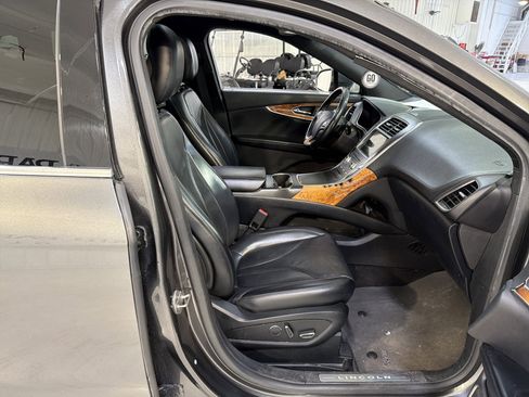 Used 2018 Lincoln MKX Reserve image 14