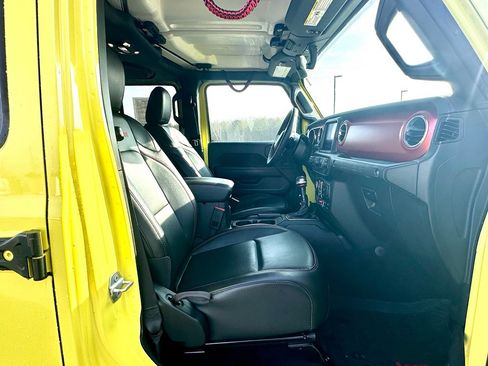 Used 2023 Jeep Wrangler Unlimited Rubicon w/ LED Lighting Group image 21