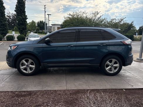 Used 2018 Ford Edge SE FWD image 7