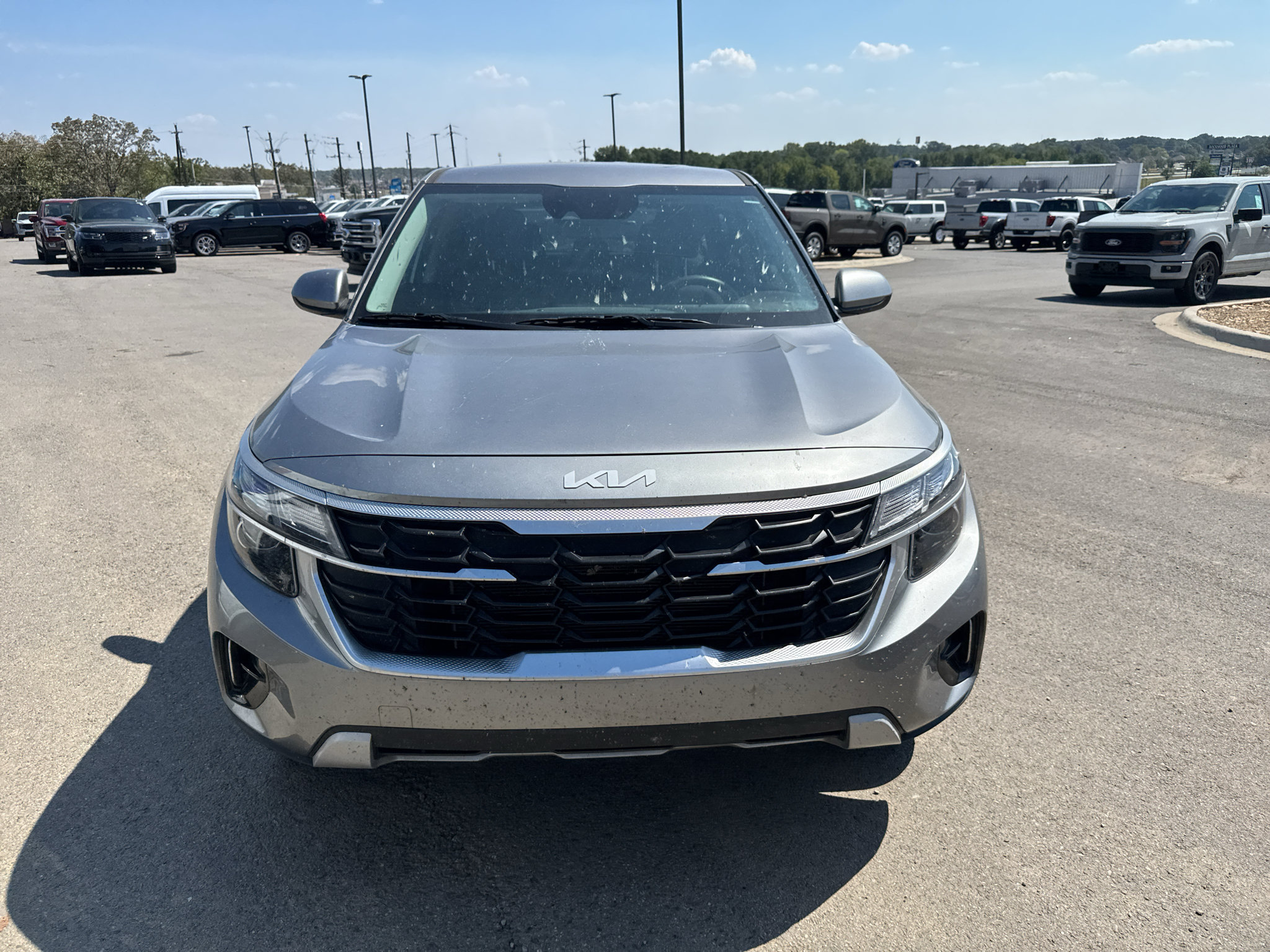 Used 2024 Kia Seltos LX AWD/4WD image 2