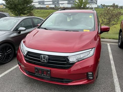 Used 2022 Honda Odyssey EX image 2