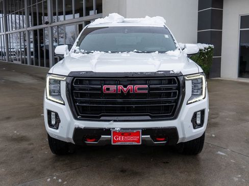 Used 2022 GMC Yukon AT4 w/ Technology Package image 3