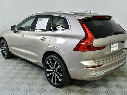 Certified 2023 Volvo XC60 B5 Ultimate w/ Protection Package Premier image 4