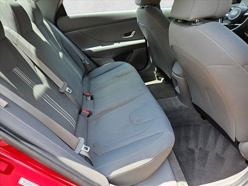 Used 2024 Hyundai Elantra SEL FWD image 19