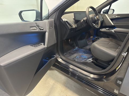 Used 2025 BMW iX xDrive50 w/ Premium Package image 13