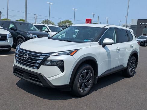 New 2025 Nissan Rogue SV image 3