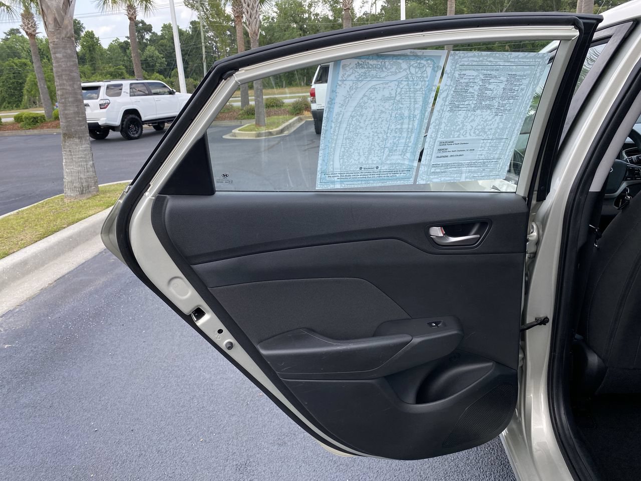 Used 2019 Hyundai Accent SE FWD image 29