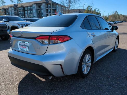 Certified 2023 Toyota Corolla LE w/ LE Convenience Package image 6