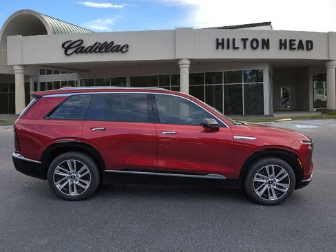 New 2026 Cadillac Vistiq Luxury w/ LPO, Floor Liner Package image 7