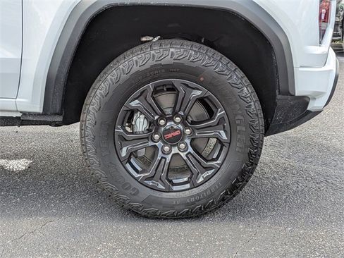 New 2025 GMC Canyon Elevation w/ Convenience Package image 11