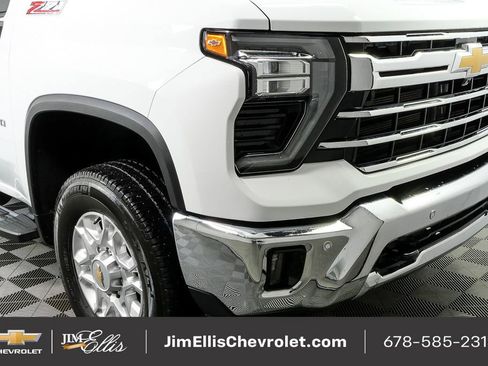 Certified 2024 Chevrolet Silverado 2500 LTZ w/ LTZ Convenience Package image 36