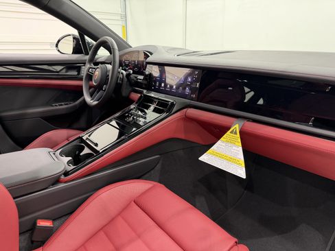 New 2026 Porsche Panamera 4 image 24