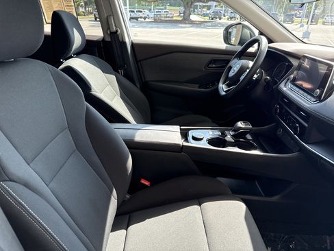 Used 2023 Nissan Rogue S AWD/4WD image 24