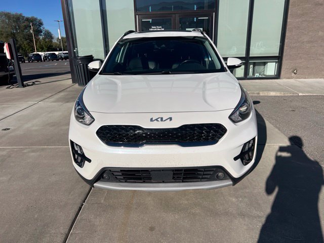 Used 2022 Kia Niro Touring Special Edition FWD image 3