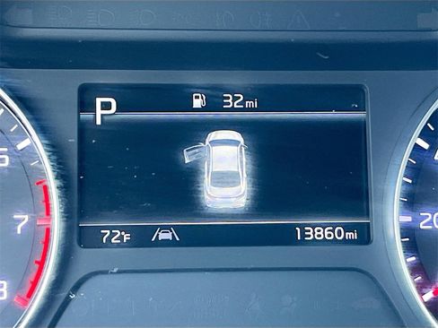 Used 2023 Kia Forte GT-Line w/ GT-Line Premium Package image 12