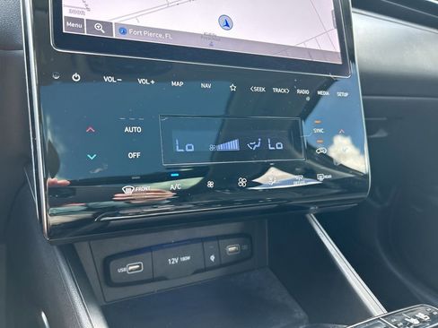 Used 2022 Hyundai Tucson Limited image 30