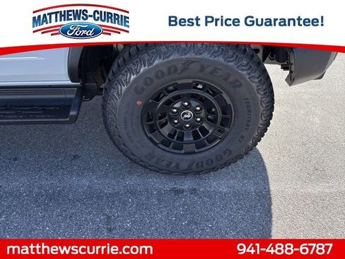 New 2026 Ford Bronco Outer Banks w/ Sasquatch Package image 14