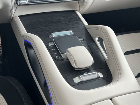Certified 2025 Mercedes-Benz GLE 53 AMG 4MATIC image 39