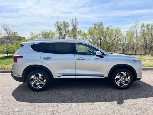 Used 2022 Hyundai Santa Fe SEL image 2